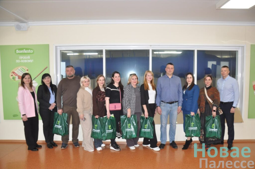 Делегация Белокалитвинского района познакомилась с производством сыров на Туровском молочном комбинате