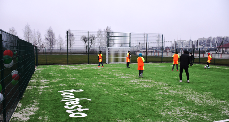 В Вороново торжественно открылась новая мини-футбольная площадка 