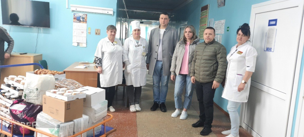 Туровский молочный комбинат помогает тем, кто ждет поддержку